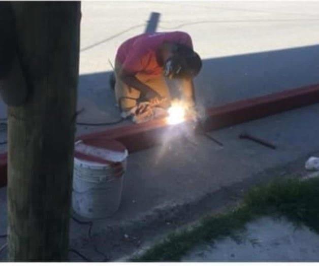 Limitan vecinos los cruces de camiones