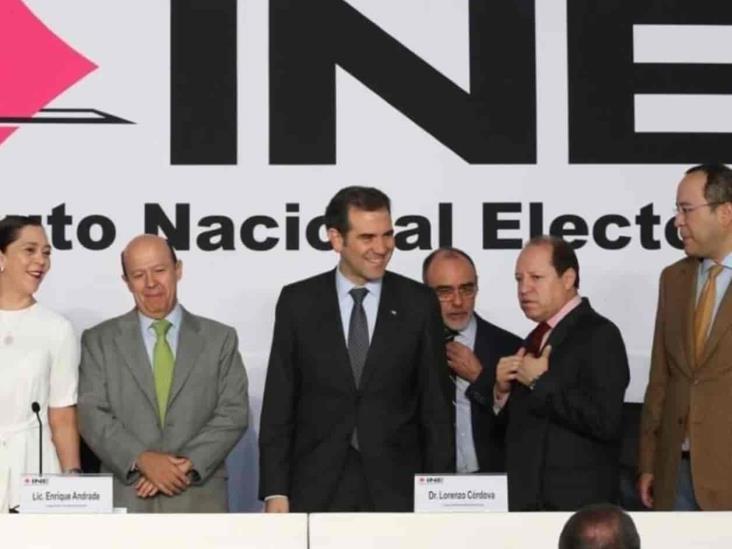 Busca Morena recortar $3 mil millones más al INE Busca Morena recortar $3 mil millones más al INE