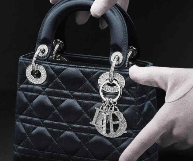 Dior hace una reedición de bolso favorito de Lady Diana Dior hace una reedición de bolso favorito de Lady Diana
