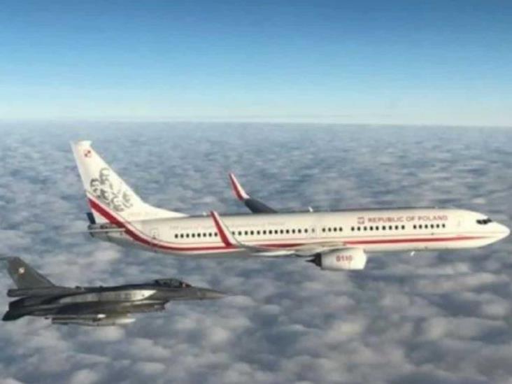 Rumbo a Qatar, avión de la Selección de Polonia es escoltado por cazabombarderos hasta la frontera Rumbo a Qatar, avión de la Selección de Polonia es escoltado por cazabombarderos hasta la frontera