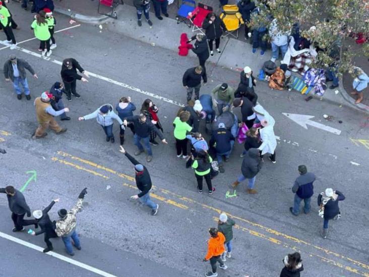 Tragedia en desfile navideño Tragedia en desfile navideño