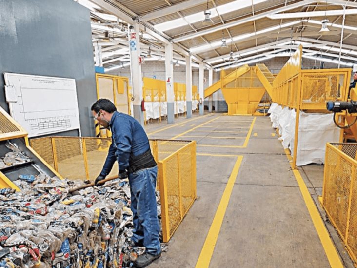 La farsa del reciclaje: Coca-Cola, el mayor importador de desechos plásticos a México La farsa del reciclaje: Coca-Cola, el mayor importador de desechos plásticos a México