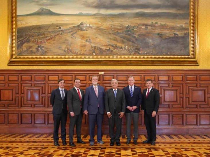 AMLO recibe en Palacio Nacional a directivos de la NFL previo al juego entre 49ers y Cardenales AMLO recibe en Palacio Nacional a directivos de la NFL previo al juego entre 49ers y Cardenales
