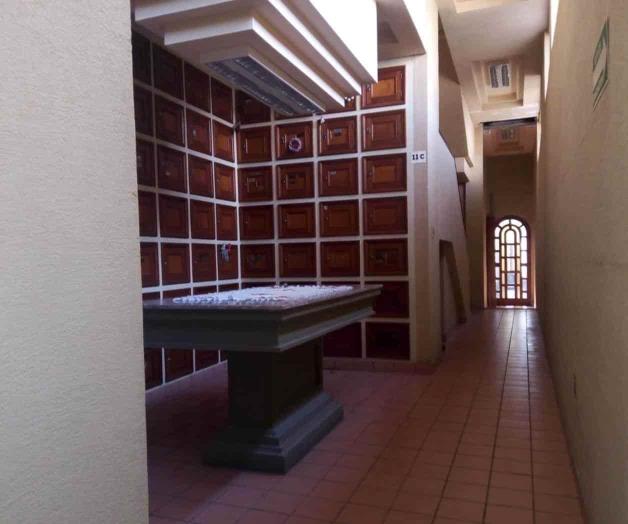 Secuestran nichos con los restos en la Catedral de Tampico