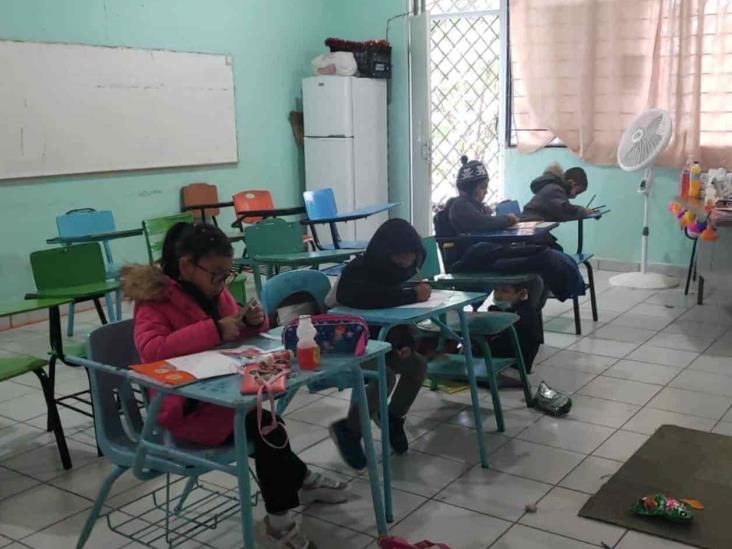 Ahuyenta el frío a los estudiantes Ahuyenta el frío a los estudiantes