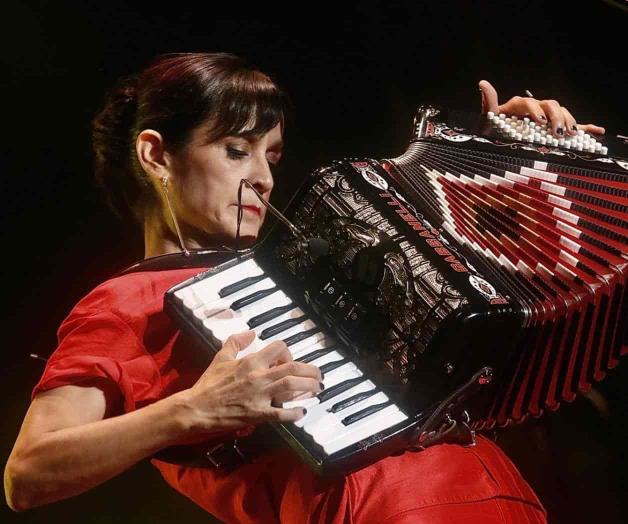 De estreno y de gira De estreno y de gira