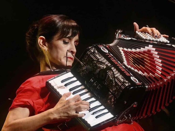 De estreno y de gira De estreno y de gira