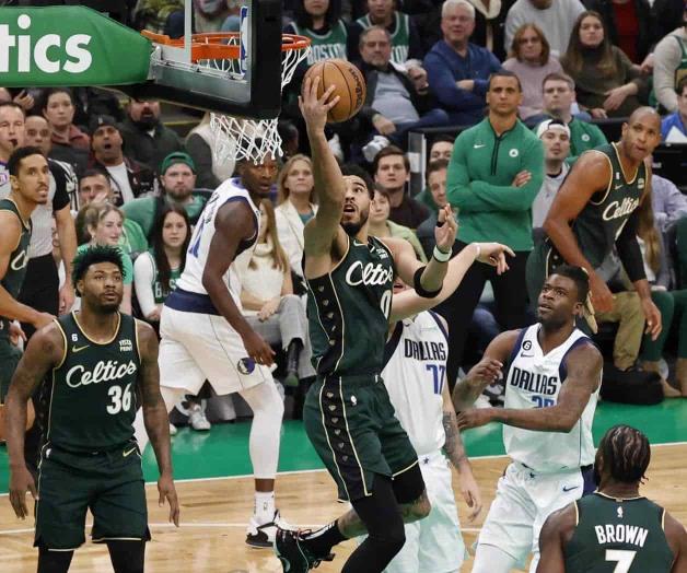 Tatum aporta 37 puntos en triunfo de Celtics sobre Mavs Tatum aporta 37 puntos en triunfo de Celtics sobre Mavs