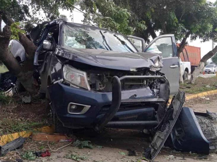 Pierde control del volante por conducir a exceso de velocidad Pierde control del volante por conducir a exceso de velocidad
