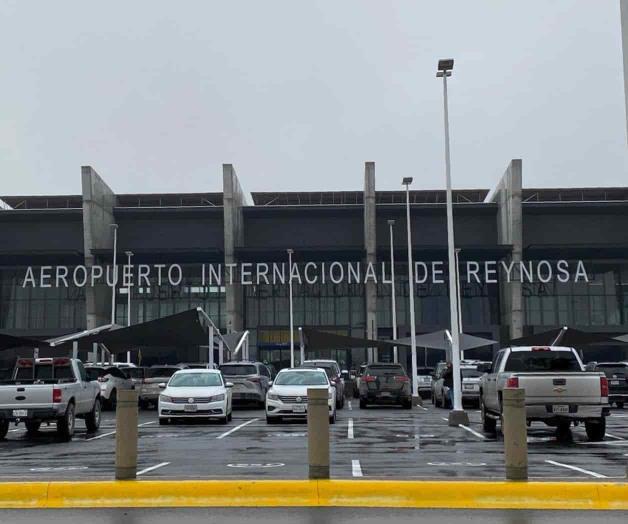 Paraliza niebla el aeropuerto