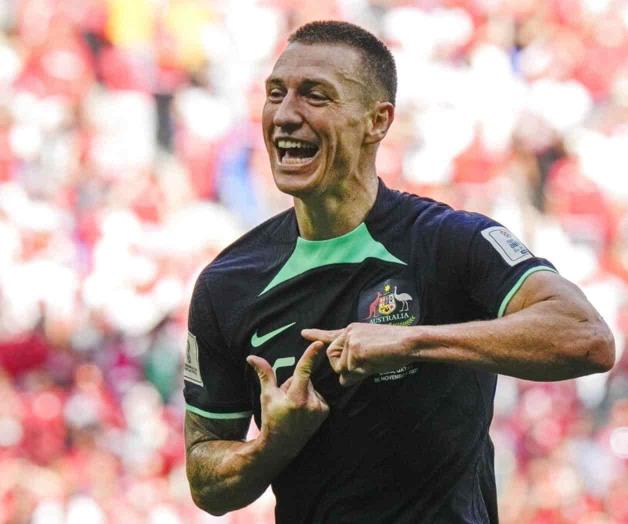 Australia mantiene la esperanza tras vencer a Túnez en Qatar