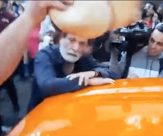 Epigmenio Ibarra se siente mal durante la marcha de AMLO Epigmenio Ibarra se siente mal durante la marcha de AMLO