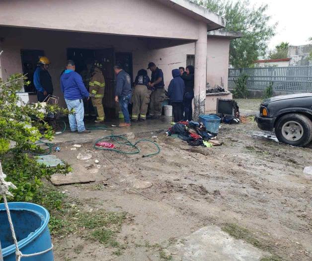 Corto circuito a punto de quemar casa