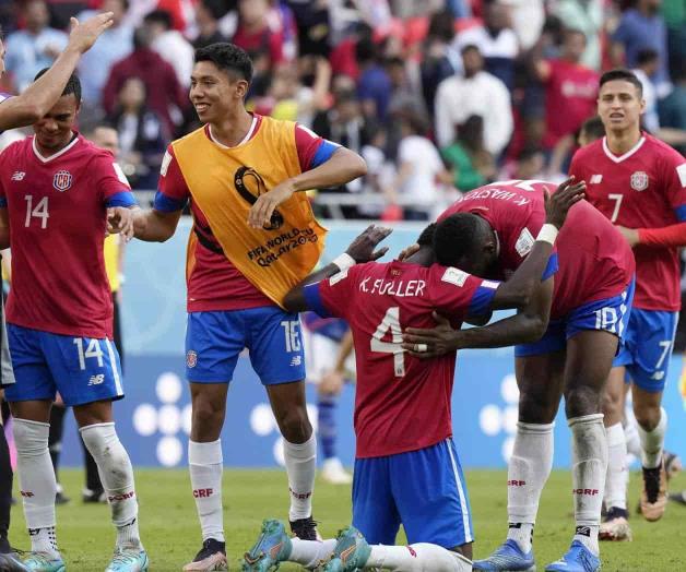 Costa Rica revive con gol sobre el final, vence 1-0 a Japón