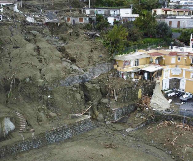 Rescatistas recuperan siete cuerpos tras alud Rescatistas recuperan siete cuerpos tras alud