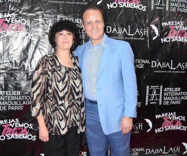 De luto por muerte de su esposa