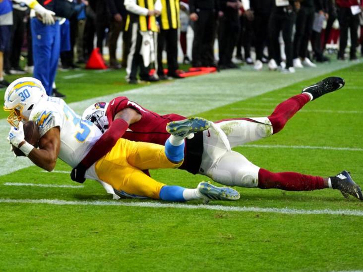 Chargers se arriesgan con la conversión, superan a Cardinals Chargers se arriesgan con la conversión, superan a Cardinals