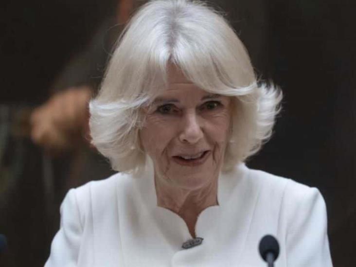 Organiza la Reina Camila plática sobre violencia de género Organiza la Reina Camila plática sobre violencia de género