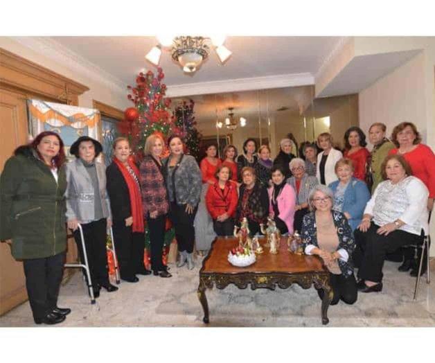 Asisten a tradicional posada