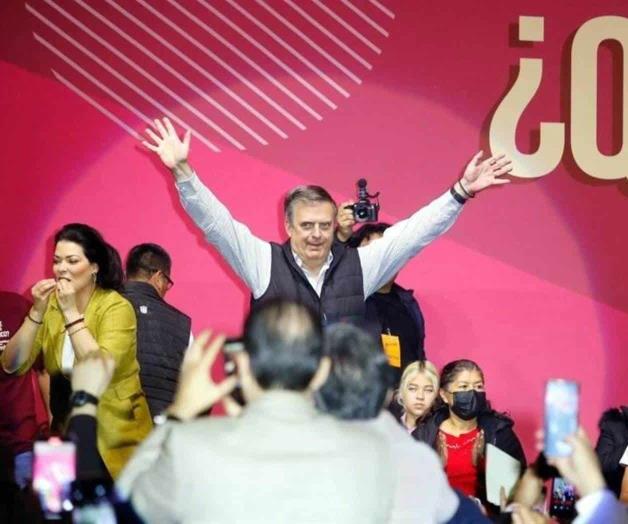 Ganaremos la encuesta a quien sea.- Ebrard