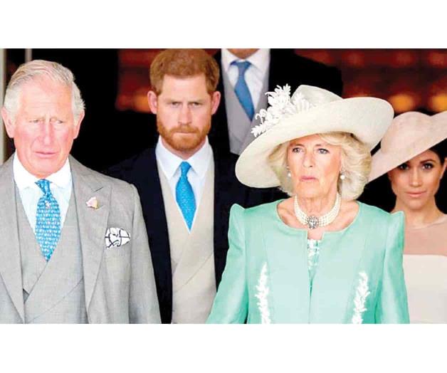 Agotados por ataques de Harry y Meghan