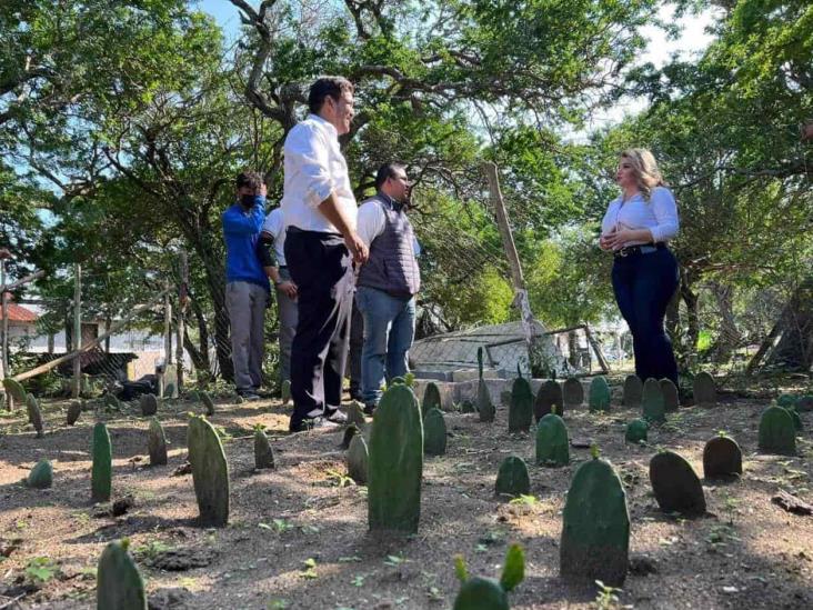 Mantiene alcaldesa apoyo a escuelas Mantiene alcaldesa apoyo a escuelas