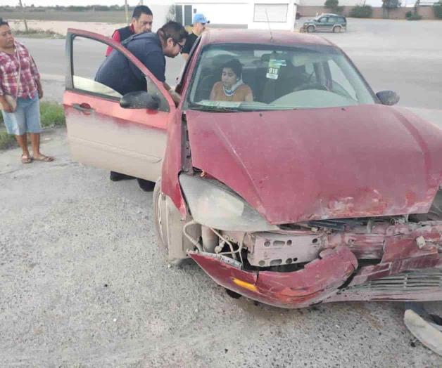 Choque deja saldo de mujer lesionada