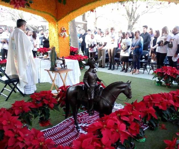 Celebran primer aniversario luctuoso de Vicente Fernández