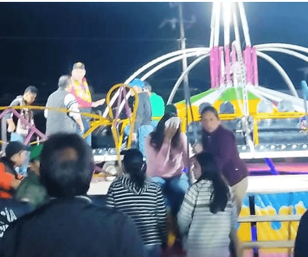 Niña cae 5 metros desde juego mecánico en Huejutla, Hidalgo Niña cae 5 metros desde juego mecánico en Huejutla, Hidalgo