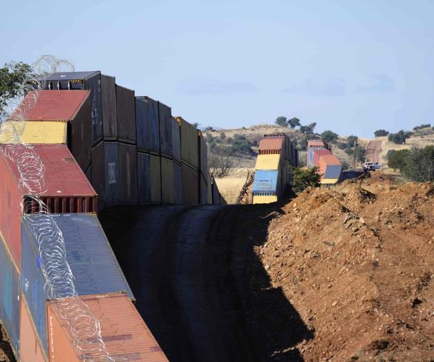 Retirará Arizona el muro improvisado en frontera