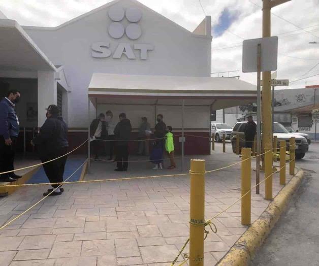 Atiende SAT a contribuyentes en horario normal Atiende SAT a contribuyentes en horario normal