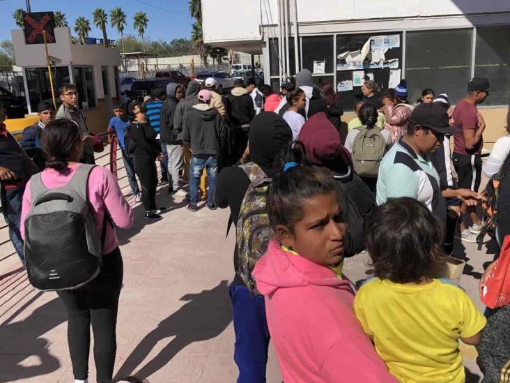 Ingresan venezolanos a puente internacional Ingresan venezolanos a puente internacional