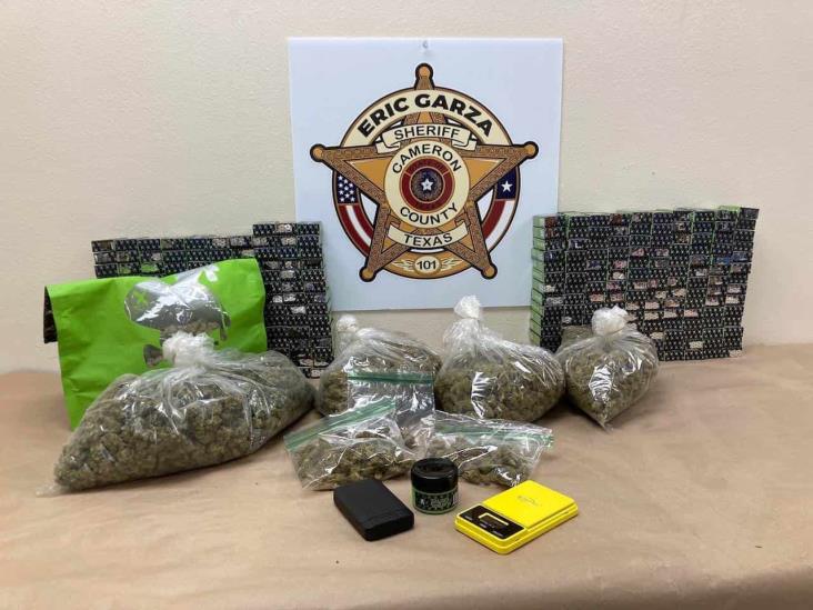Parada de tráfico pone al descubierto droga Parada de tráfico pone al descubierto droga