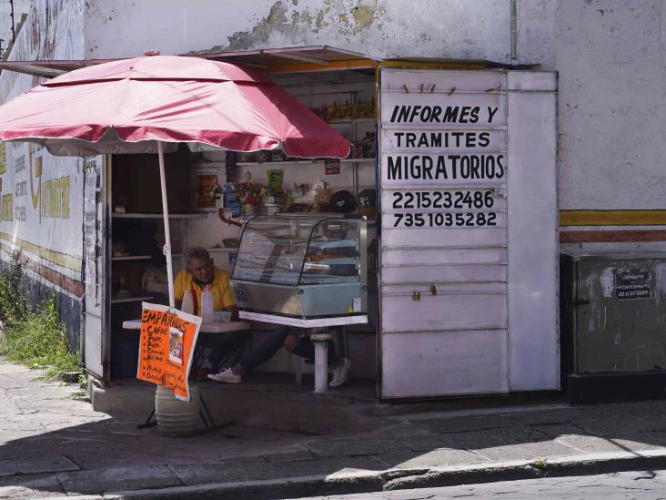 Migrar con papeles, turbio negocio Migrar con papeles, turbio negocio