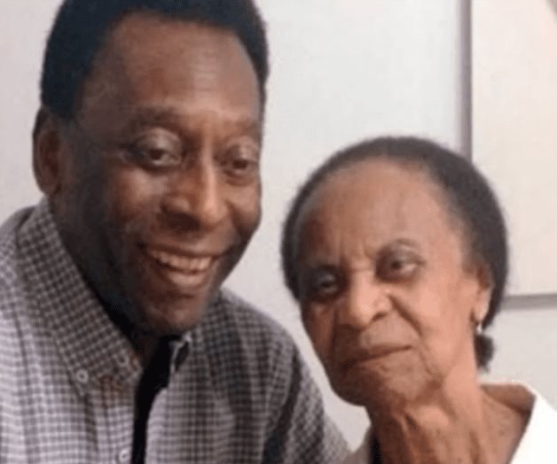 La madre de Pelé vive, tiene 100 años y ahora despide a su hijo