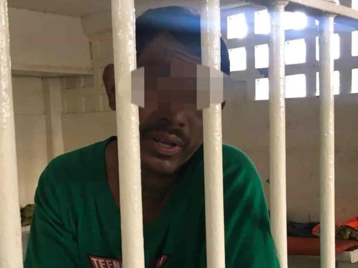 Aprehenden a ebrio por escandalizar Aprehenden a ebrio por escandalizar