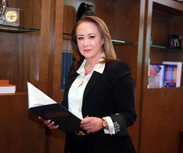 Se defiende Ministra con testimonio de origen dudoso