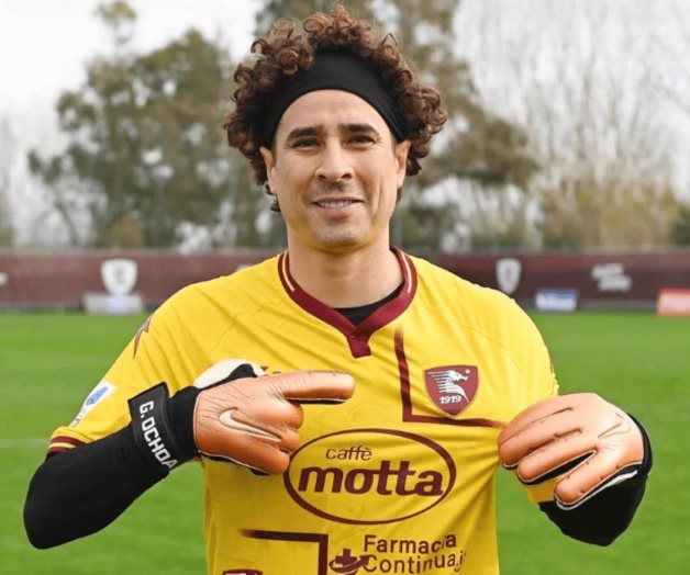 Salernitana convoca a Ochoa; podría debutar ante el Milan Salernitana convoca a Ochoa; podría debutar ante el Milan