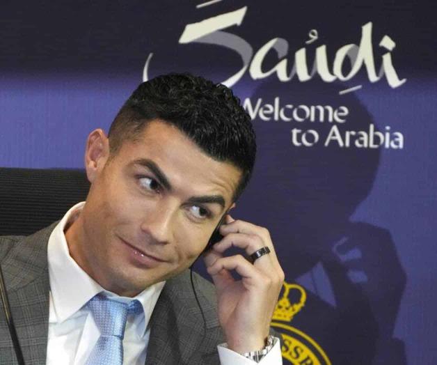 Cristiano se confunde de país en presentación con Al Nassr