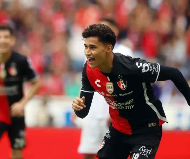 Renueva Atlas a Jeremy Márquez y Gaddi Aguirre