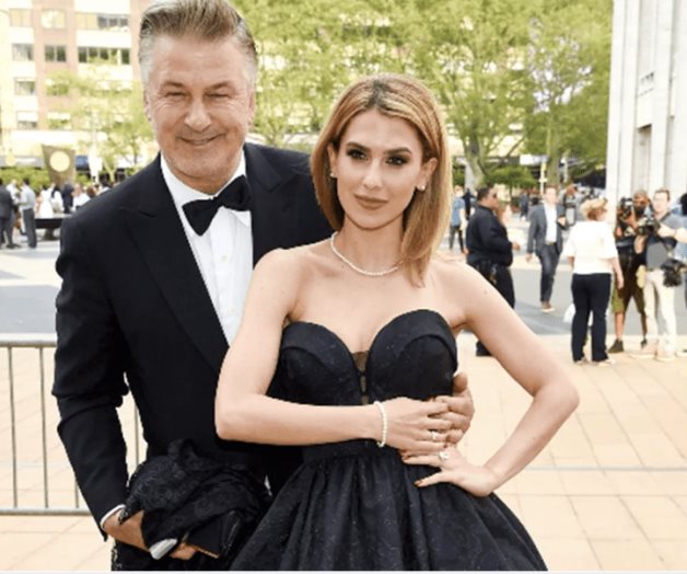 Critican a Alec Baldwin por pedir que sigan a su esposa en Instagram