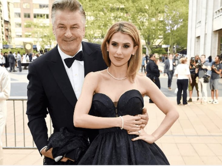 Critican a Alec Baldwin por pedir que sigan a su esposa en Instagram Critican a Alec Baldwin por pedir que sigan a su esposa en Instagram