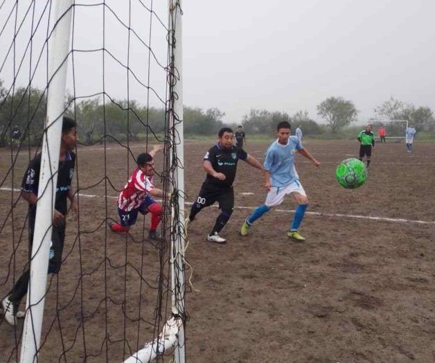 Reanudan actividad en la Liga La Raza 7 Reanudan actividad en la Liga La Raza 7