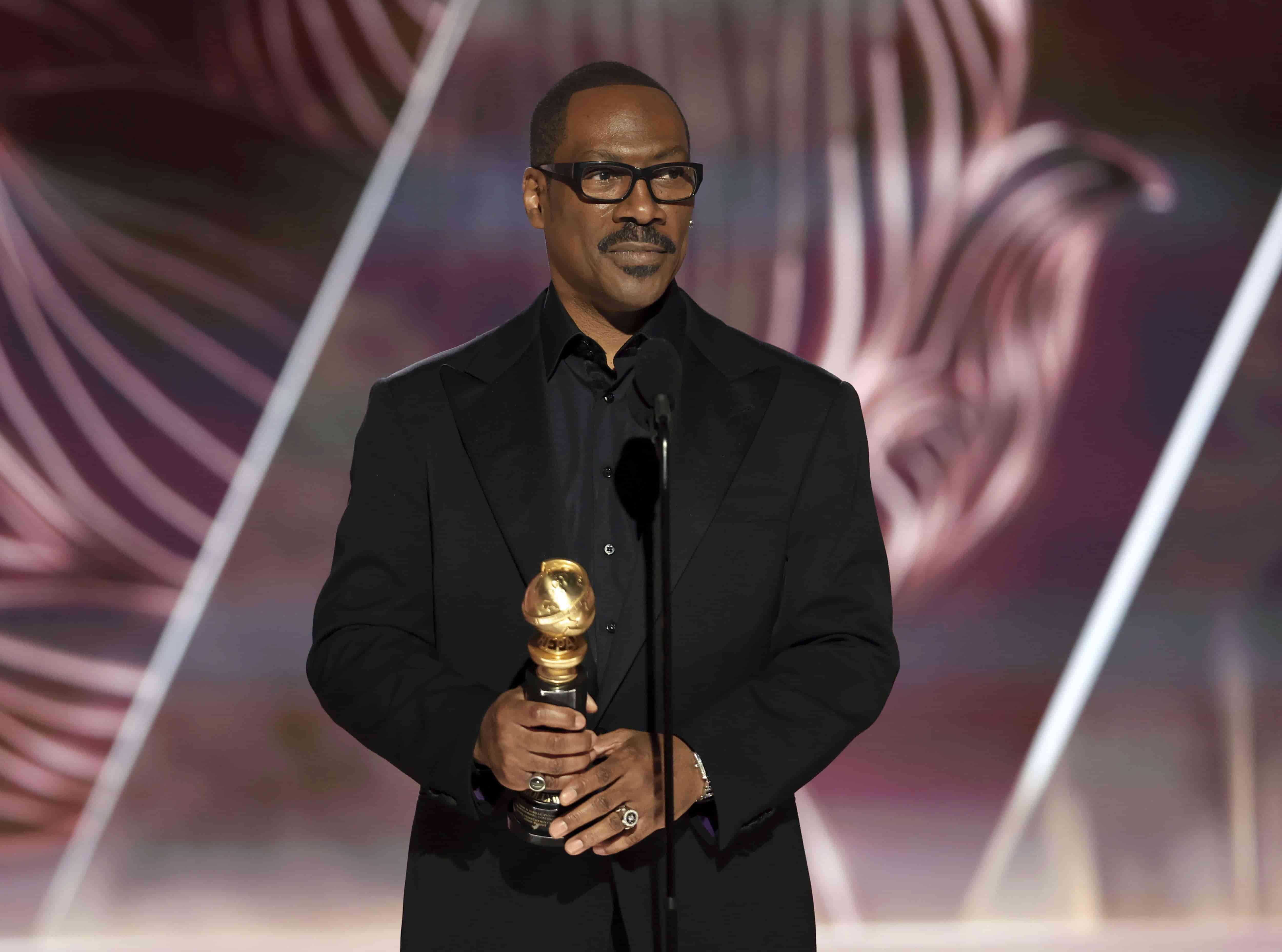 Eddie Murphy recibe el premio Cecil B. DeMille.