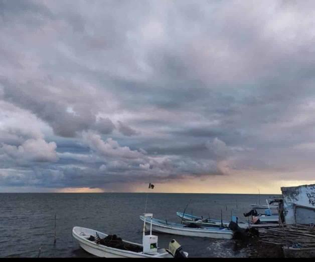 Ordenan suspender actividades pesqueras por llegada de frente frío