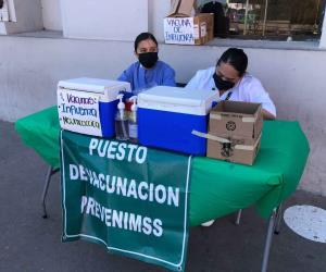 Instala IMSS módulo de vacunación contra la Influenza y Neumococo