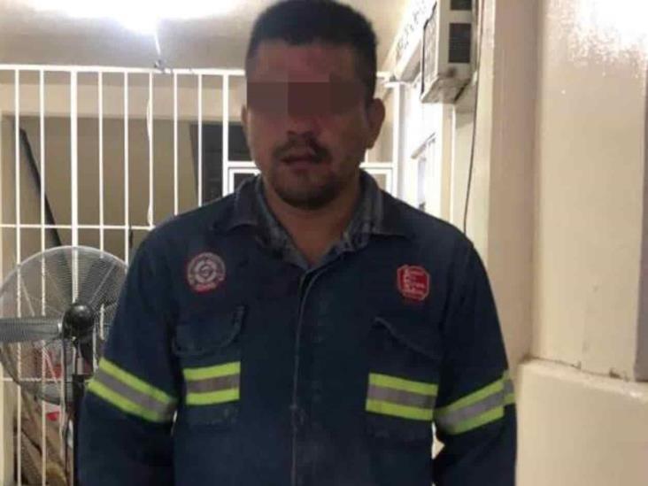 Someten víctimas a sujeto armado Someten víctimas a sujeto armado