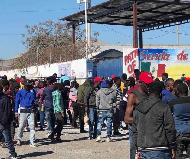 Obstaculizan a migrantes