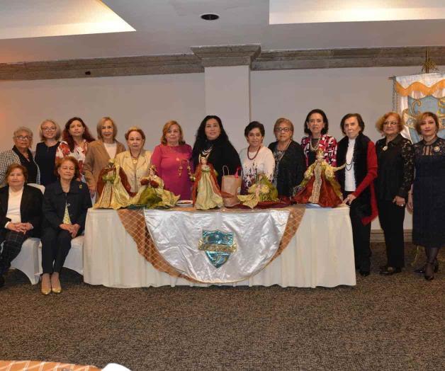 Celebran junta de enero