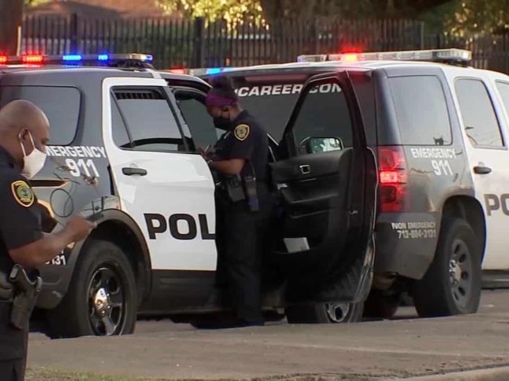 Desatan tiroteo afuera de antro, en Houston Desatan tiroteo afuera de antro, en Houston